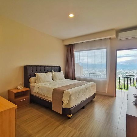 Bukit Indah Doda Hotel & Resorts Palu Ngoại thất bức ảnh