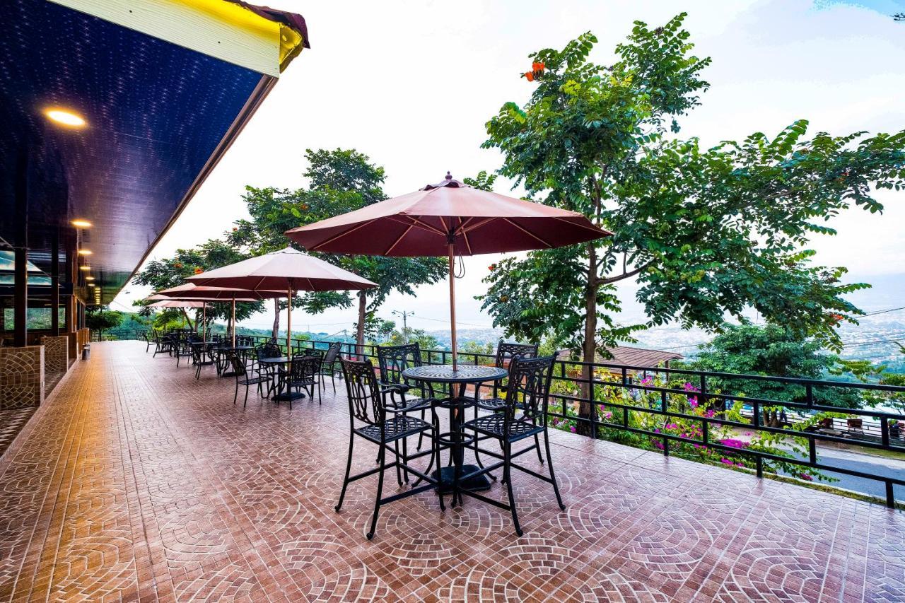 Bukit Indah Doda Hotel & Resorts Palu Ngoại thất bức ảnh