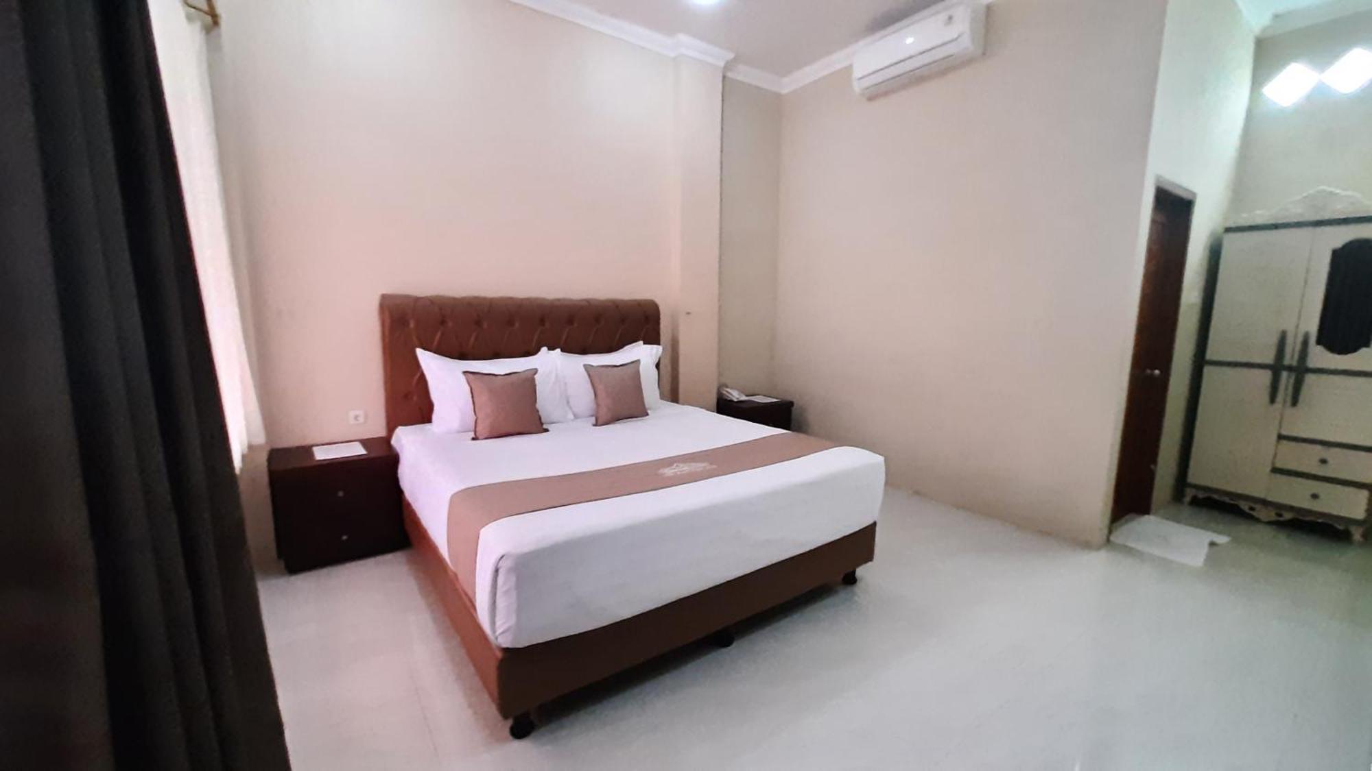 Bukit Indah Doda Hotel & Resorts Palu Phòng bức ảnh