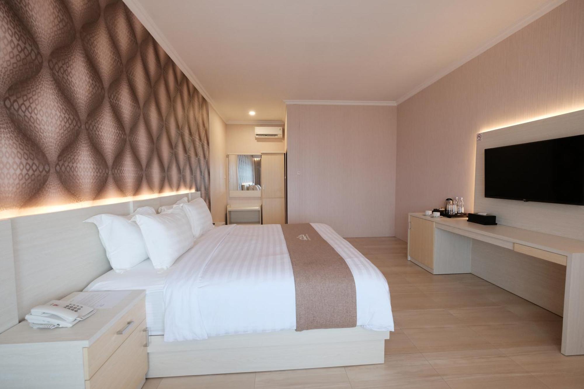 Bukit Indah Doda Hotel & Resorts Palu Phòng bức ảnh