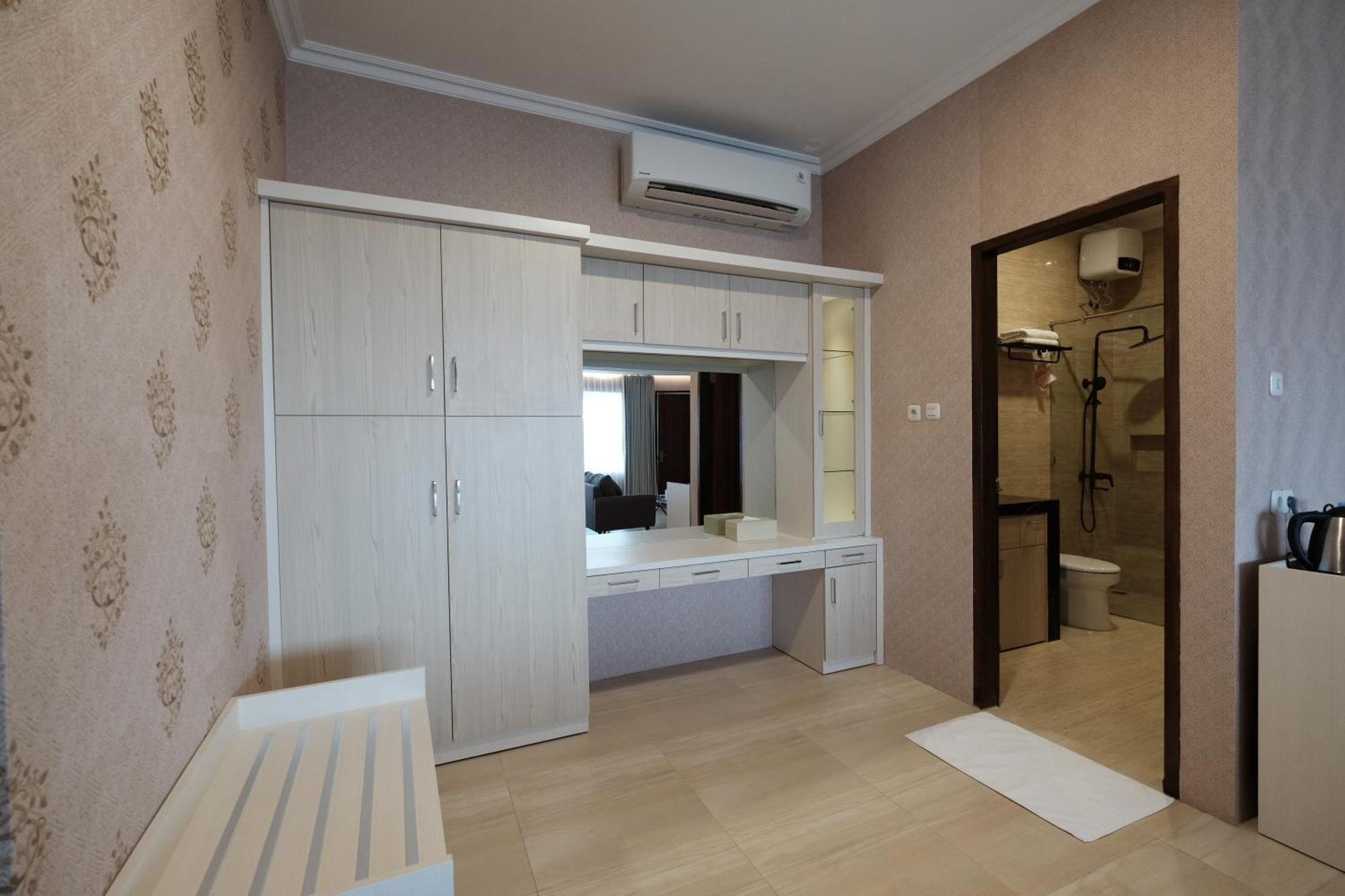 Bukit Indah Doda Hotel & Resorts Palu Phòng bức ảnh