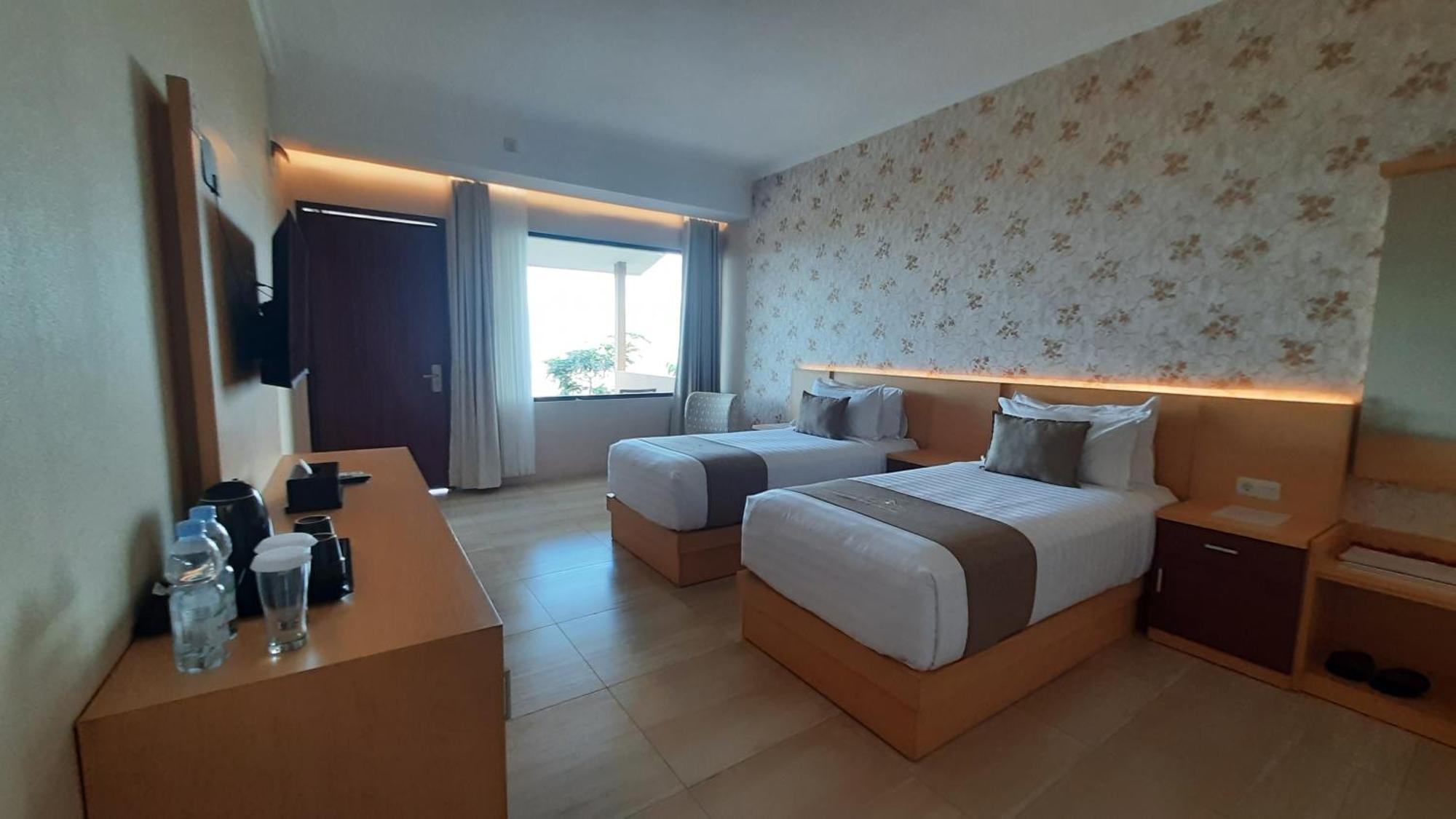 Bukit Indah Doda Hotel & Resorts Palu Phòng bức ảnh