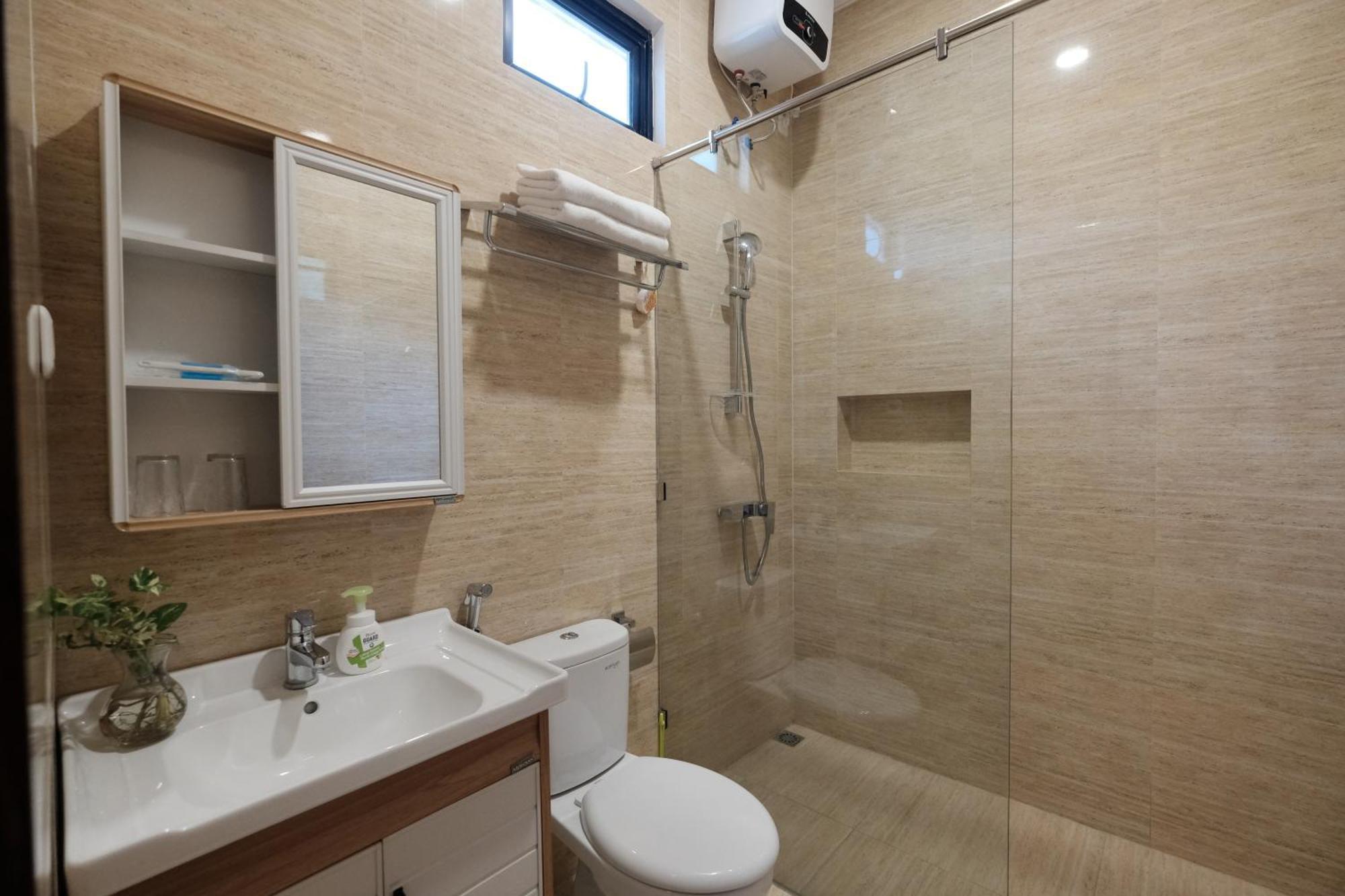 Bukit Indah Doda Hotel & Resorts Palu Phòng bức ảnh